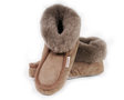 Laat schapenvacht pantoffels je een warme winter bezorgen